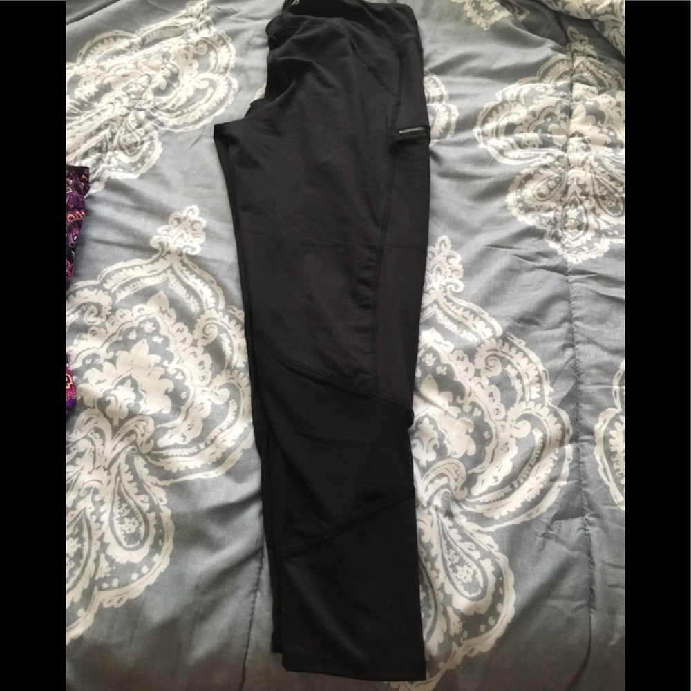 Maurices in motion leggings size one